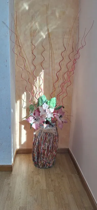 Jarrón de diseño tela multicolor