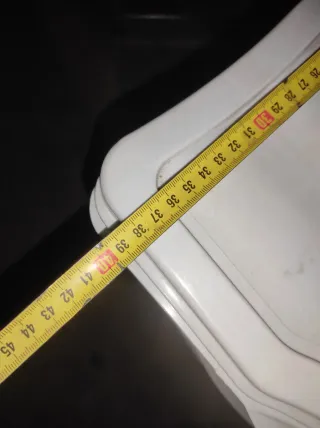 Cajonera de plástico azul y blanco