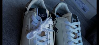 Zapatillas Pepe Jeans Blancas y Negras