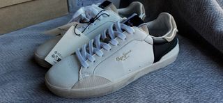 Zapatillas Pepe Jeans Blancas y Negras