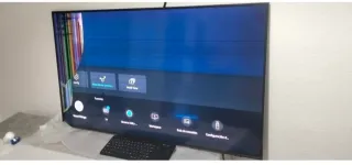 Samsung Smart TV con pantalla rota