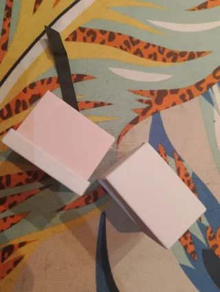 Caja para anillo Pandora rosa y negra