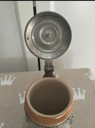 Jarra cerveza antigua alemana decorada