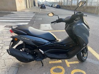 Yamaha NMAX 125 Gris
