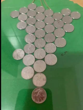 Grappolo d'uva in Monete Lire 50 e Foglie Oro