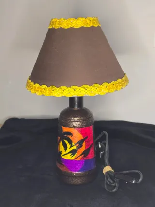 Lámpara de mesa decorativa