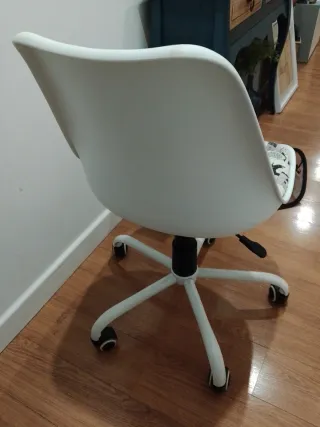 Silla de escritorio con diseño cómic.