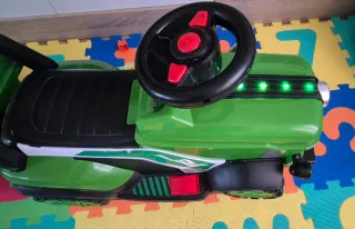 Tractor infantil con remolque y bloques