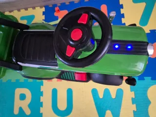 Tractor infantil con remolque y bloques