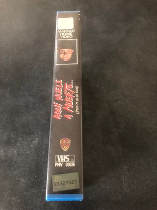 VHS Martes y 13: Aquí Huele a Muerto