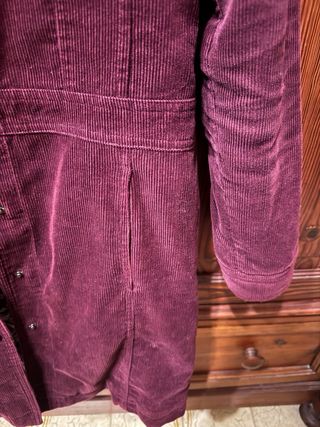 Cappotto lungo in velluto a coste bordeaux