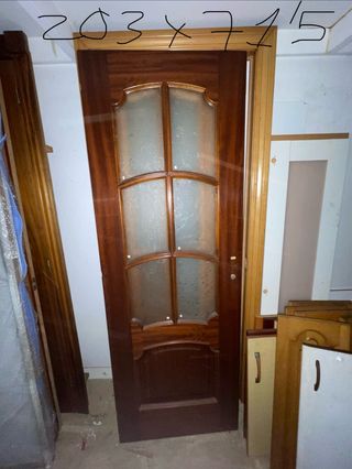 Puerta madera con cristal