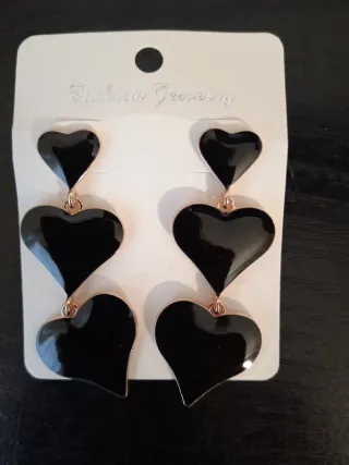 Set de 4 Pendientes,una pinza y una pulsera