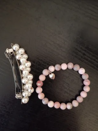 Set de 4 Pendientes,una pinza y una pulsera