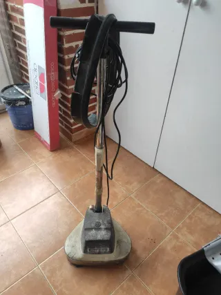 Pulidora de suelo Electrolux