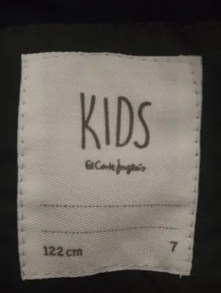 Abrigo acolchado niño talla 7. Como nuevo