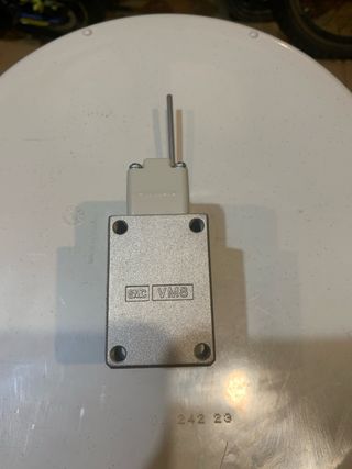 Válvula SMC VM830-F01-14 Mecánica