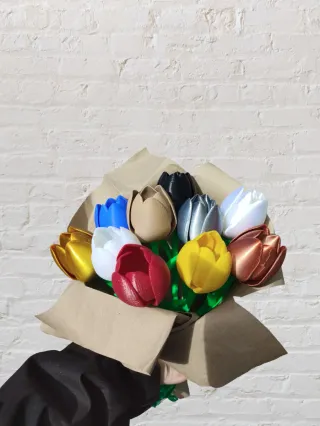 Ramo de 10 tulipanes en 3d