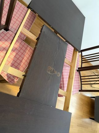 Tavolo da pranzo in legno con 4 sedie