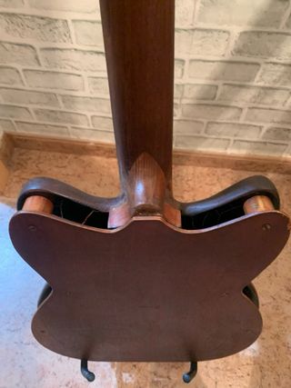 Guitarra artesanal estilo Schorr - Rara