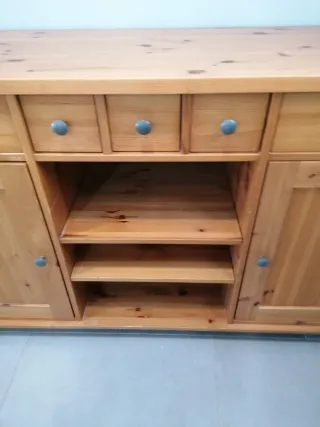 Aparador de madera maciza
