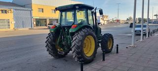 Tractor John Deere 5720