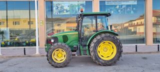Tractor John Deere 5720