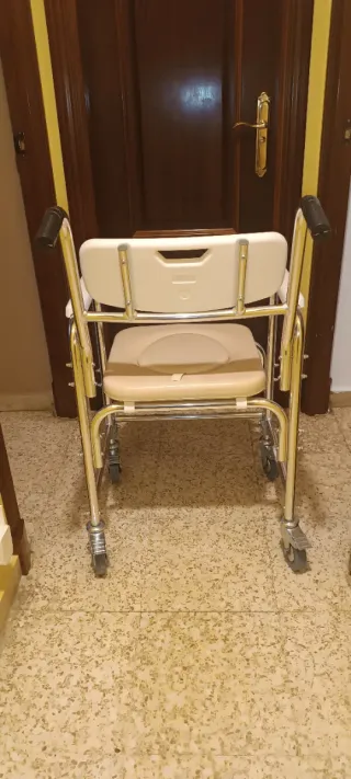 Silla Ducha WC con Ruedas y pies abatibles