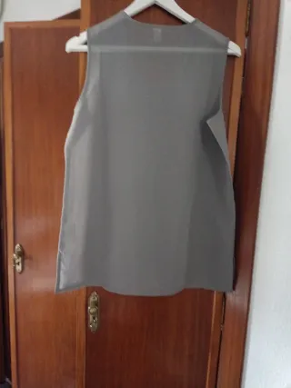 Camiseta sin mangas gris