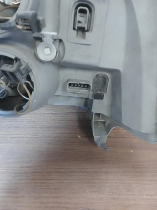 Faro derecho Renault Master II Furgón (FD)