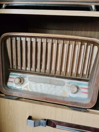 Radio Antigua Vintage Años 20-50