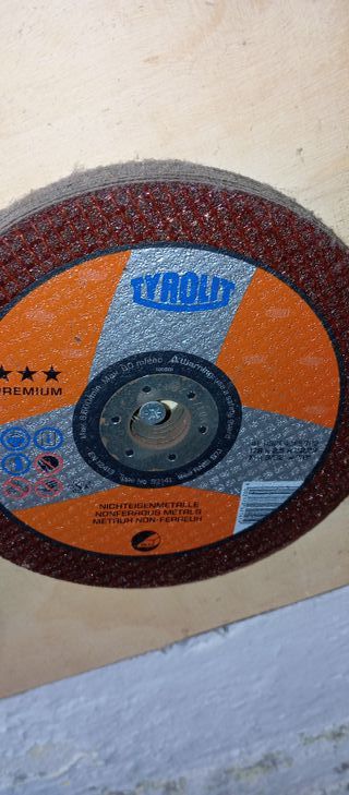 Lote 36  discos amoladora radial Würth