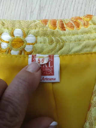 Chaleco Fallero bordado , talla 56cm.