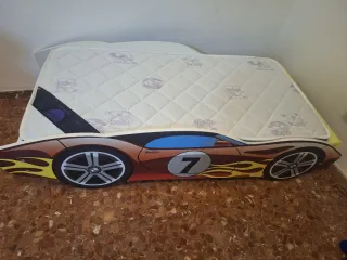 Cama infantil coche de carreras