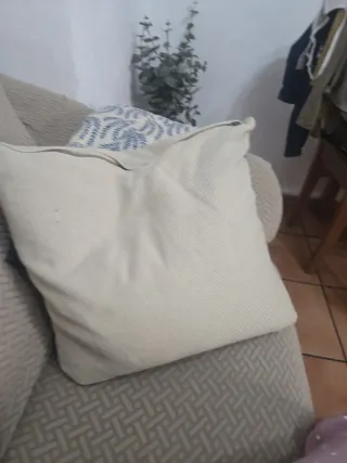 Cojín decorativo beige y azul