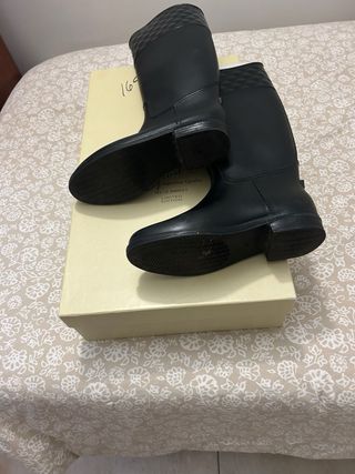 Botas altas negras acolchadas