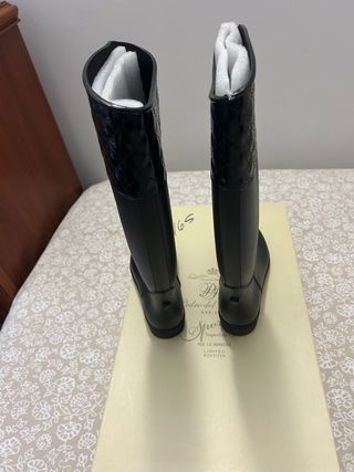 Botas altas negras acolchadas