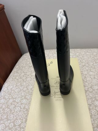 Botas altas negras acolchadas