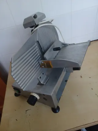 Cortadora de fiambre profesional