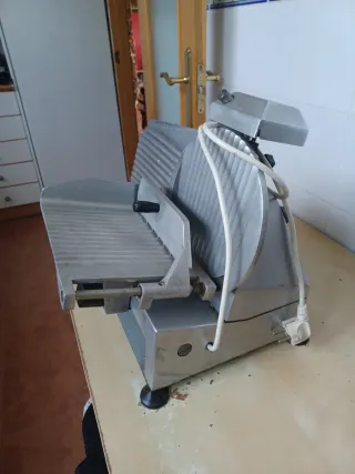 Cortadora de fiambre profesional