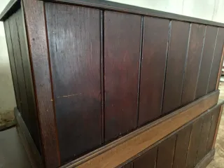 Bancos de madera rústicos