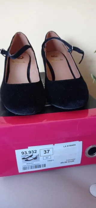 Zapatos tacón de piel terciopelo La Strada 37