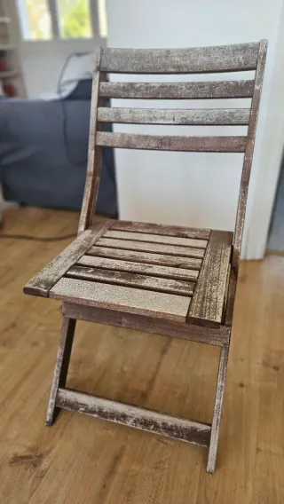 2 Sillas de Madera Marrón y Blanca