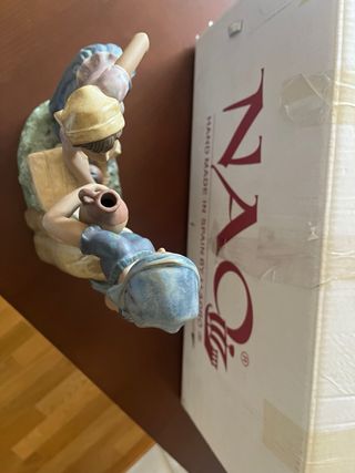 Figura NAO Conversando en el pozo