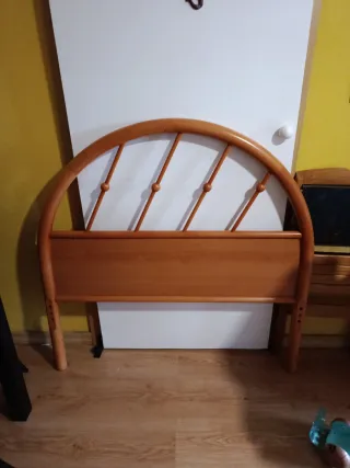 POCOS días! Cabecero de cama de madera.
