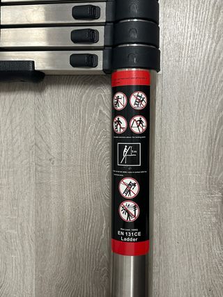 Escalera telescópica de aluminio de 5M