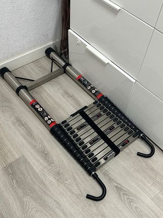 Escalera telescópica de aluminio de 5M