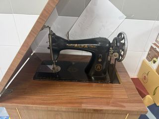 Maquina de coser antigua ALFA