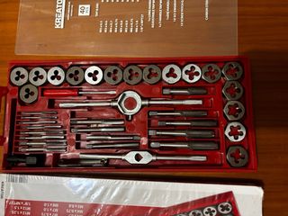 Juego de machos y terrajas KREATOR 40 piezas