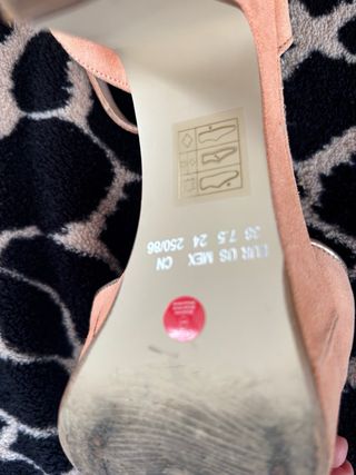 Sandalias de tacón Cortefiel color melocotón